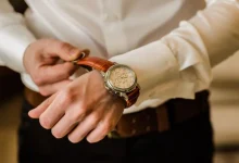 why-every-watch-enthusiast-needs-a-travel-watch-roll